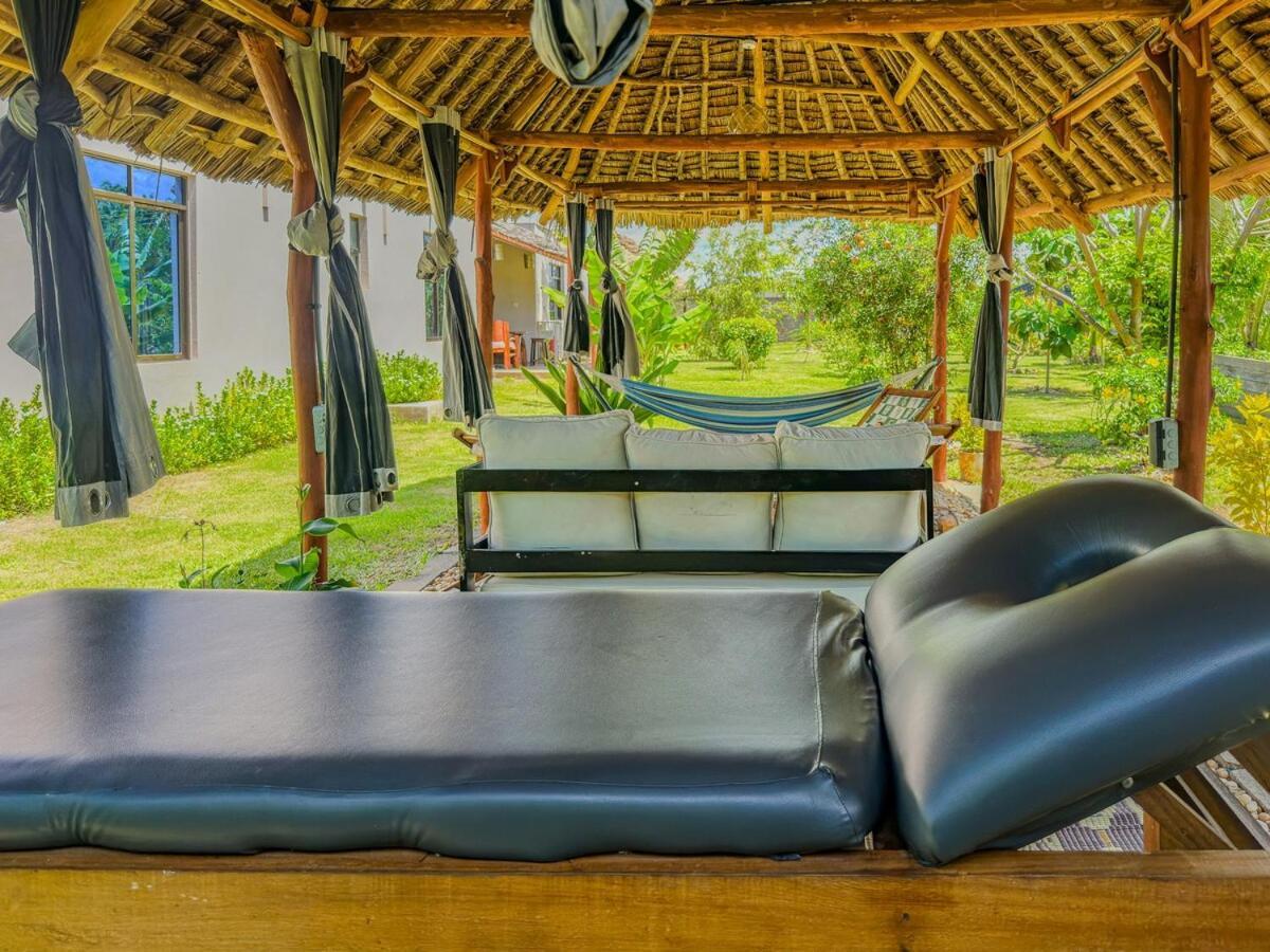 Private Backdoor Villa With Big Swimming Pool And Services Of Chef Included Diani Beach Exterior foto