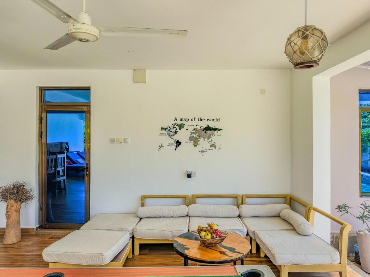 Private Backdoor Villa With Big Swimming Pool And Services Of Chef Included Diani Beach Exterior foto