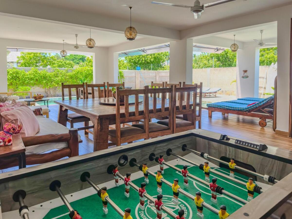 Private Backdoor Villa With Big Swimming Pool And Services Of Chef Included Diani Beach Exterior foto