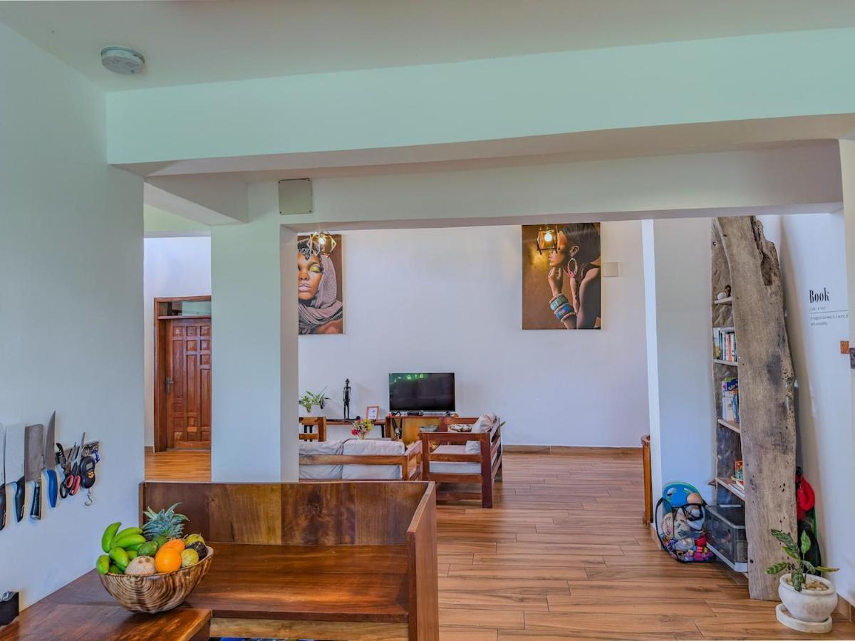 Private Backdoor Villa With Big Swimming Pool And Services Of Chef Included Diani Beach Exterior foto